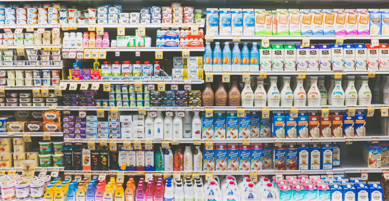 Read more about the article „A se consuma de preferință înainte de” și „A se consuma până la” – Care este diferența?